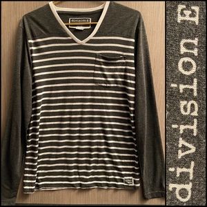 ⚡️4/$25 DIVISION E long sleeve stripped shirt